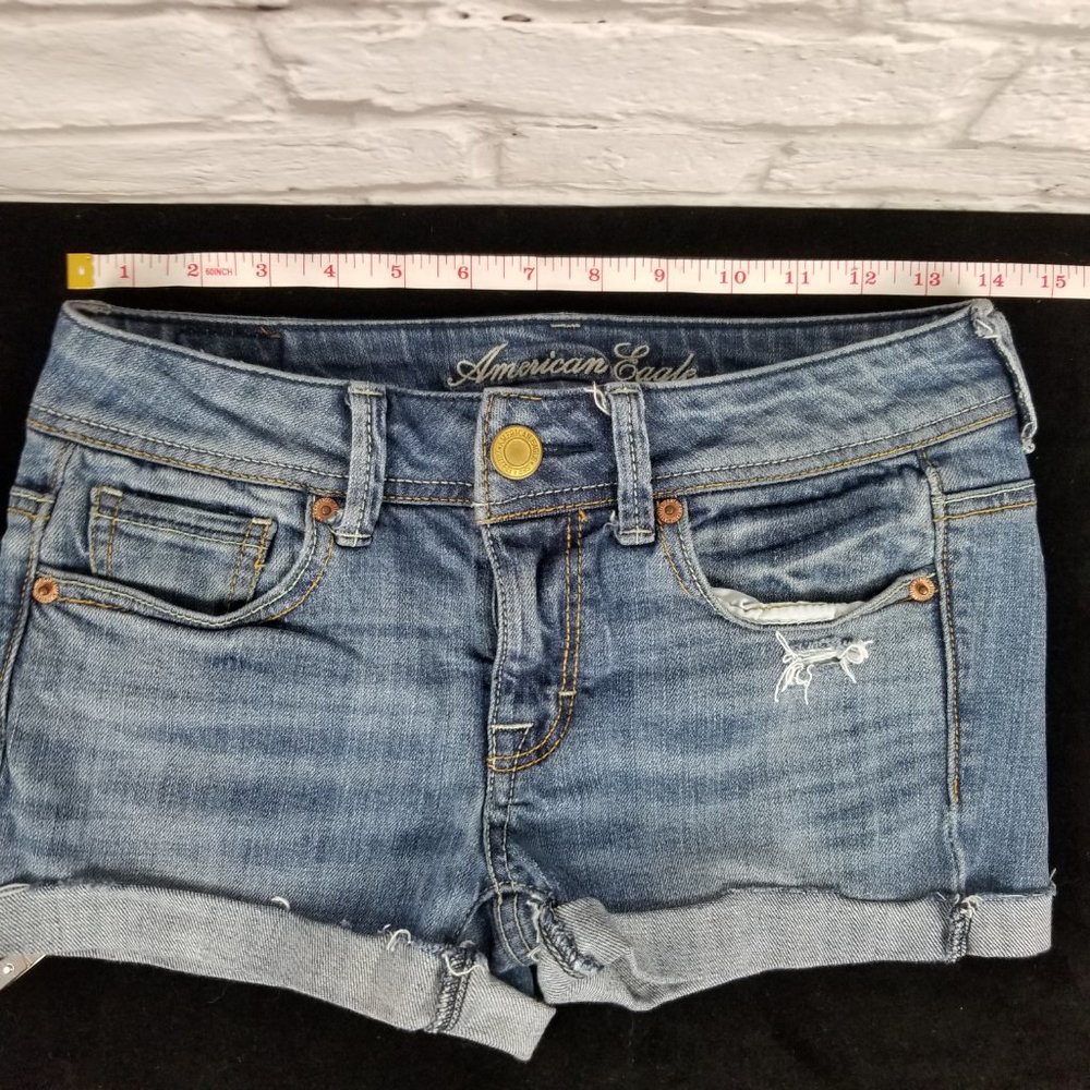 AEO - Stretch denim rolled cuff shorts - Sz 2 - Picture 3 of 7